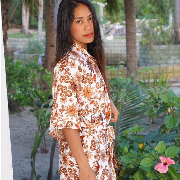 Other - Silk Balinese Robe✨